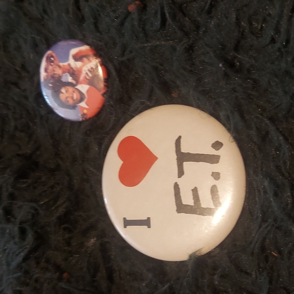 Vintage E.T. Button Set - Red and White